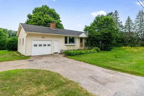 85 Jericho Road Essex VT 05452