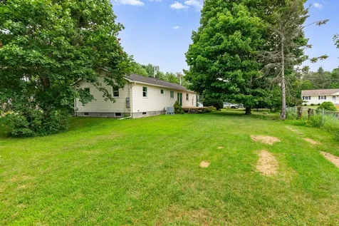85 Jericho Road Essex VT 05452