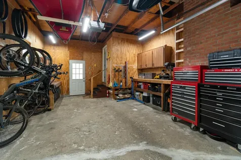 85 Jericho Road Essex VT 05452