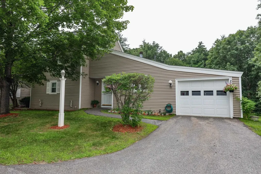 82 Winterwood Drive Londonderry NH 03053