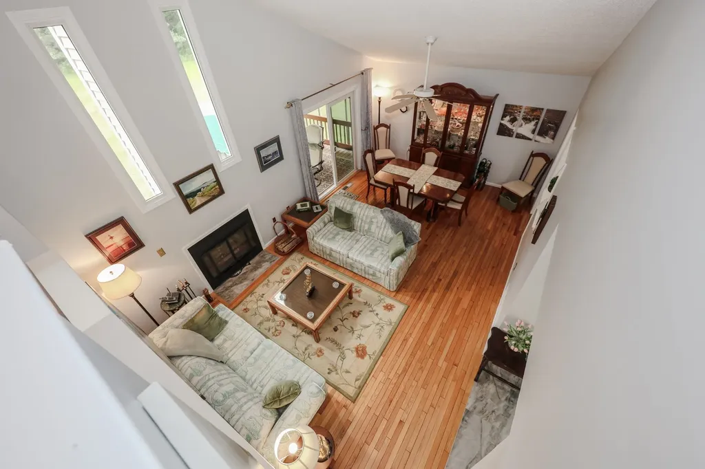 82 Winterwood Drive Londonderry NH 03053