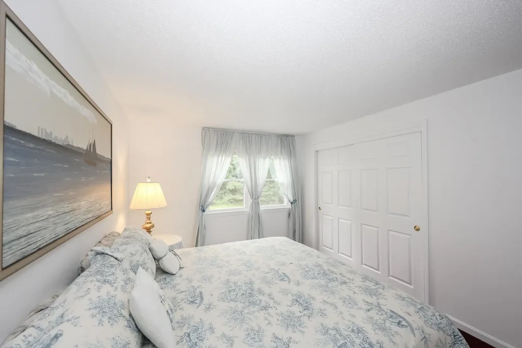 82 Winterwood Drive Londonderry NH 03053