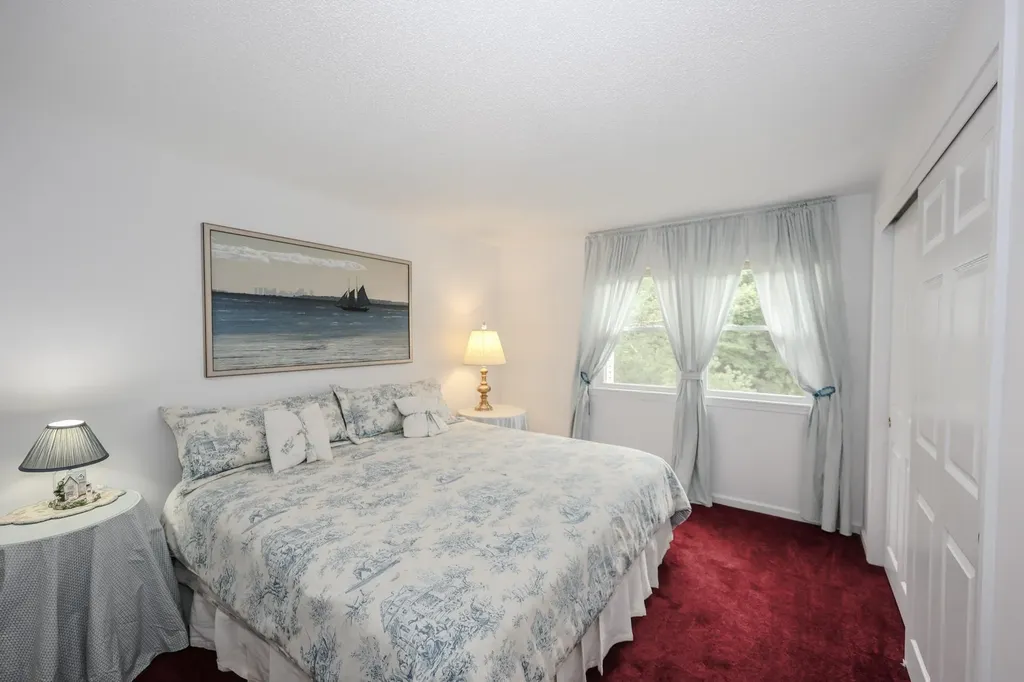82 Winterwood Drive Londonderry NH 03053