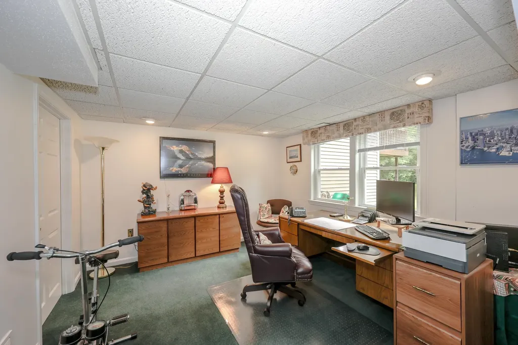 82 Winterwood Drive Londonderry NH 03053