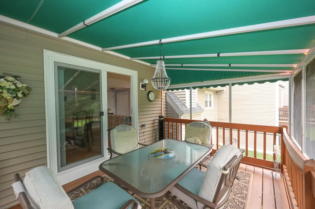 82 Winterwood Drive Londonderry NH 03053