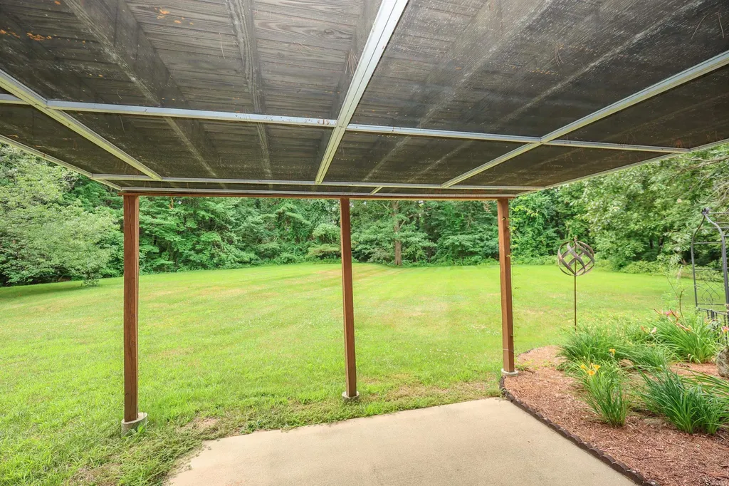 82 Winterwood Drive Londonderry NH 03053