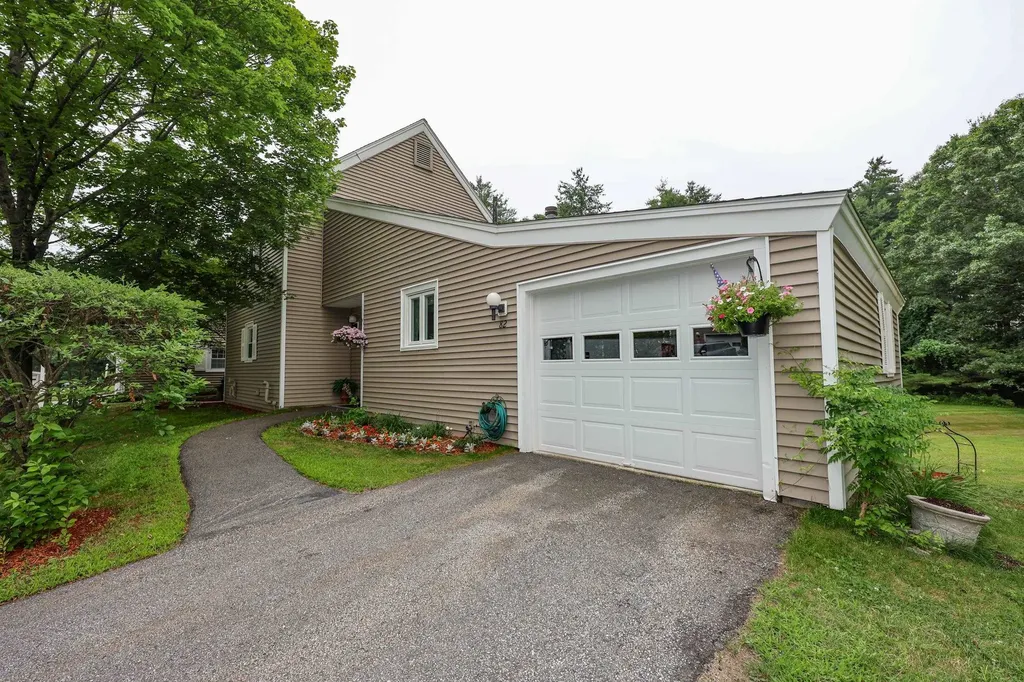 82 Winterwood Drive Londonderry NH 03053