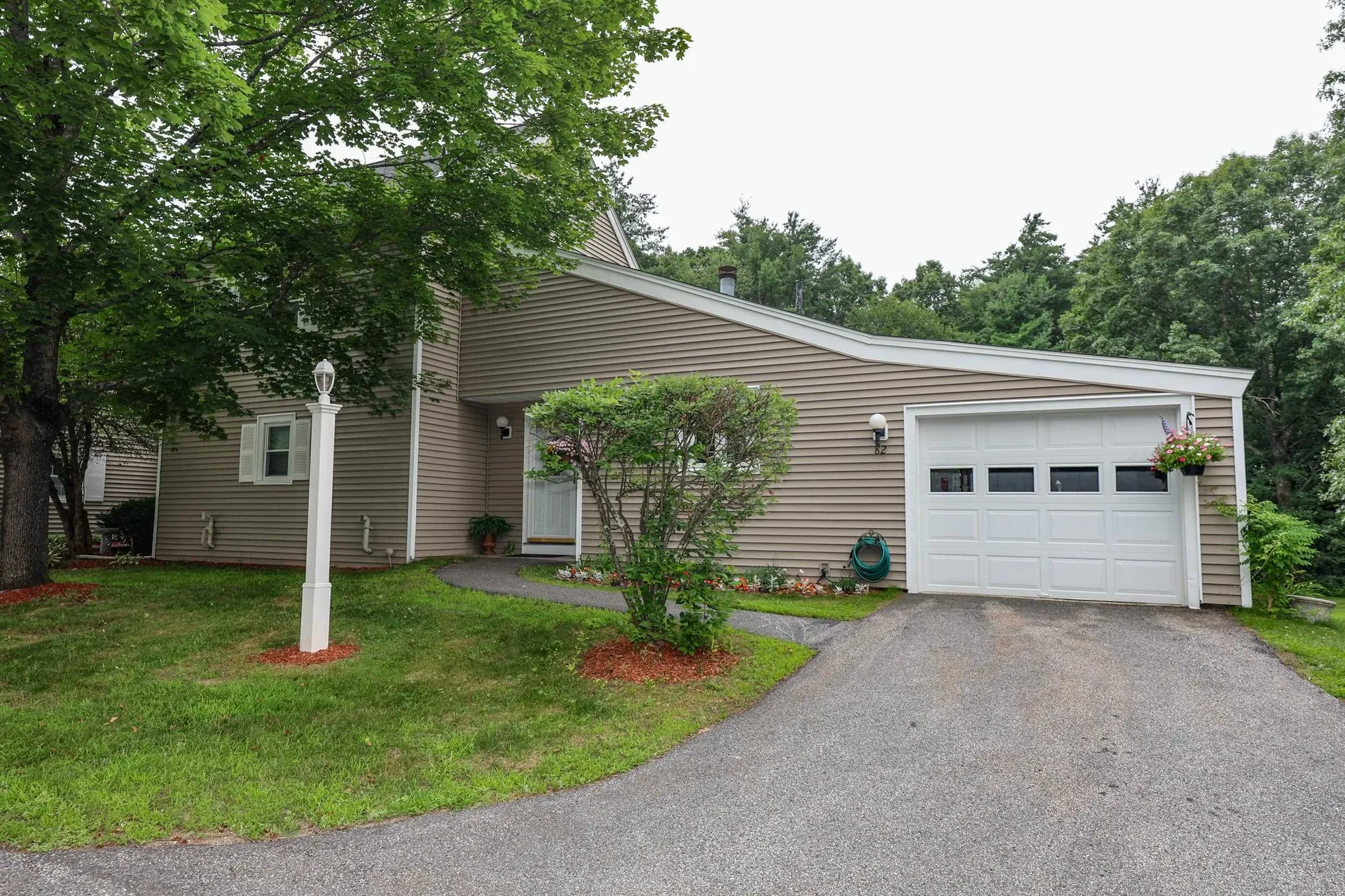 82 Winterwood Drive Londonderry NH 03053