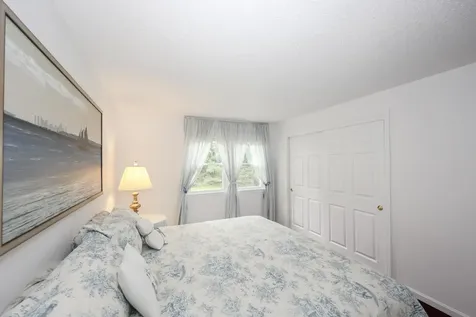 82 Winterwood Drive Londonderry NH 03053