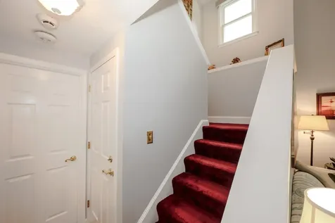 82 Winterwood Drive Londonderry NH 03053
