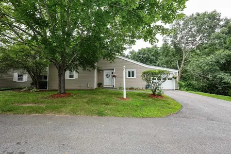 82 Winterwood Drive Londonderry NH 03053