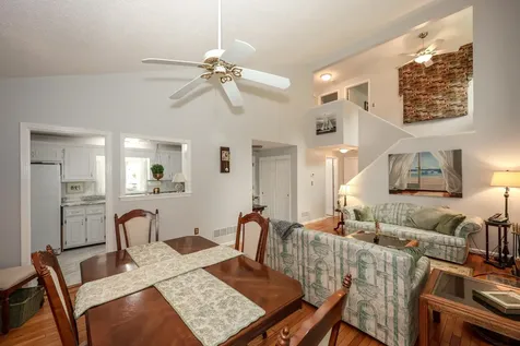 82 Winterwood Drive Londonderry NH 03053