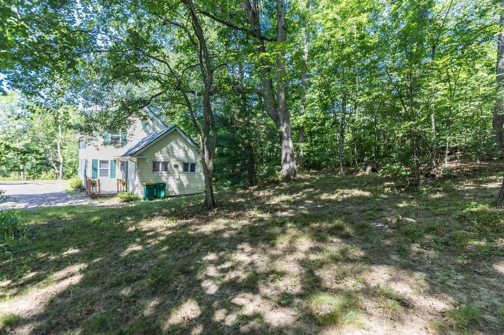 5 Tuttle Court Rochester NH 03839