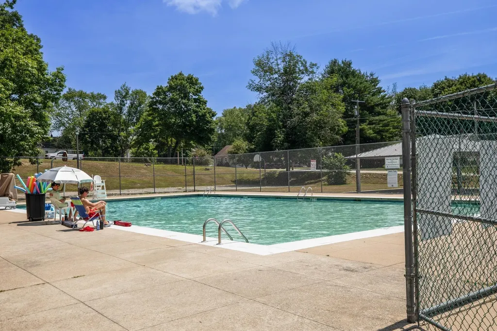 5 Tuttle Court Rochester NH 03839