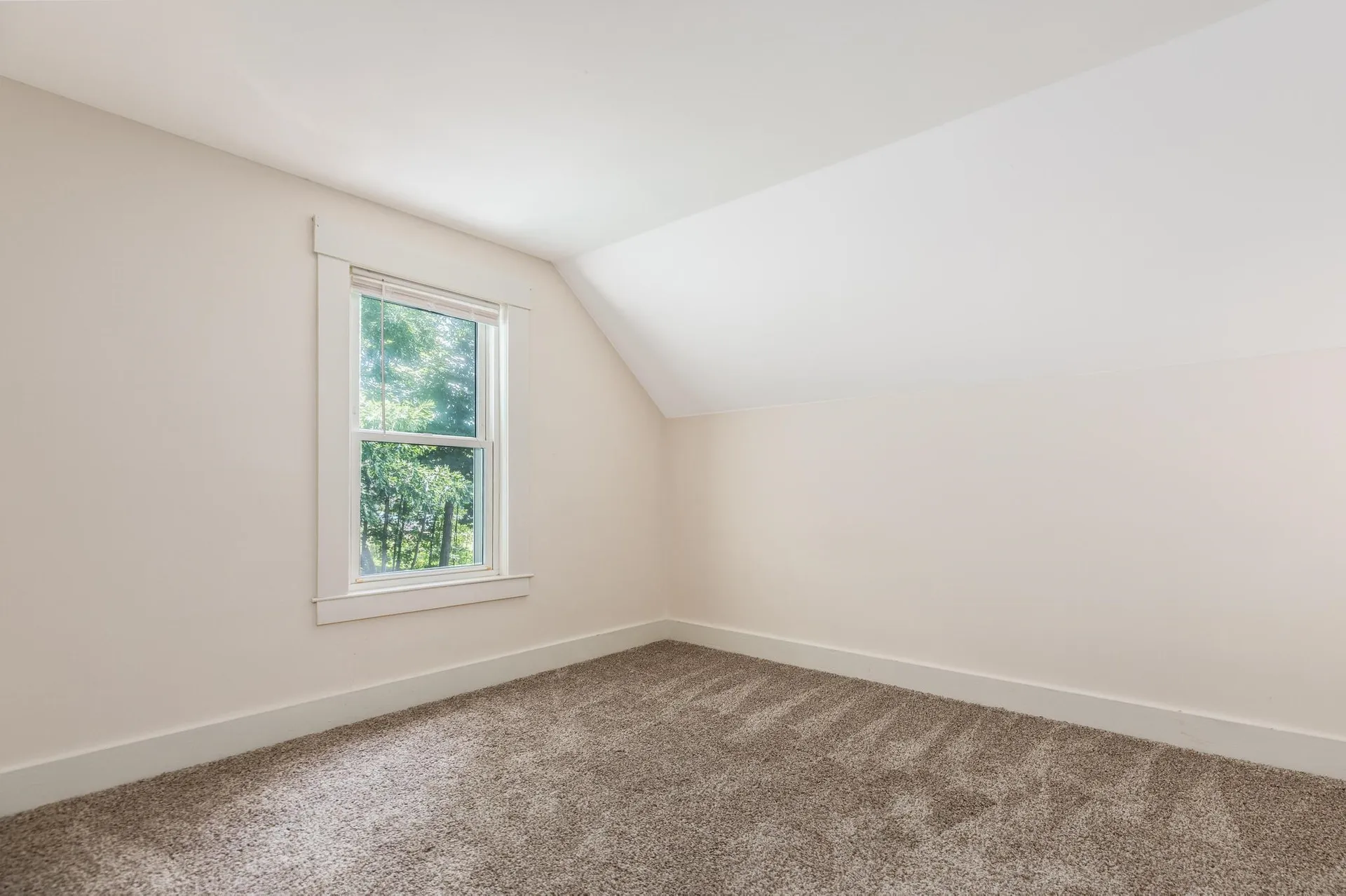 5 Tuttle Court Rochester NH 03839