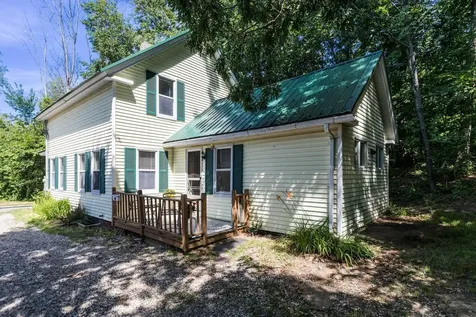 5 Tuttle Court Rochester NH 03839