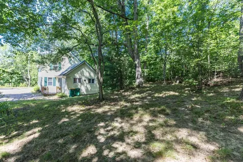 5 Tuttle Court Rochester NH 03839