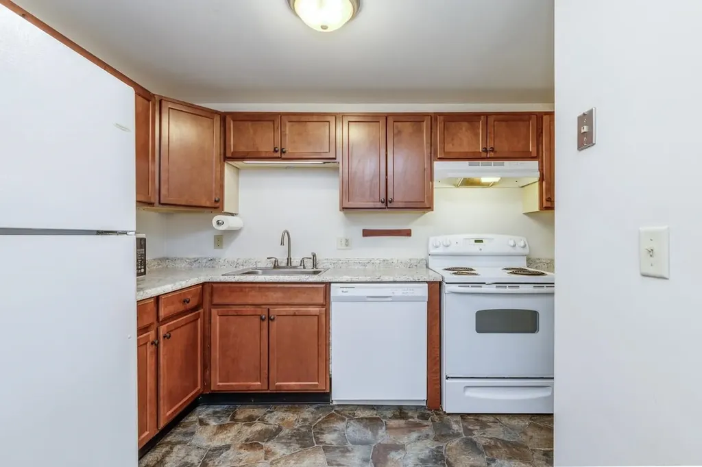 37 Alice Drive Concord NH 03303