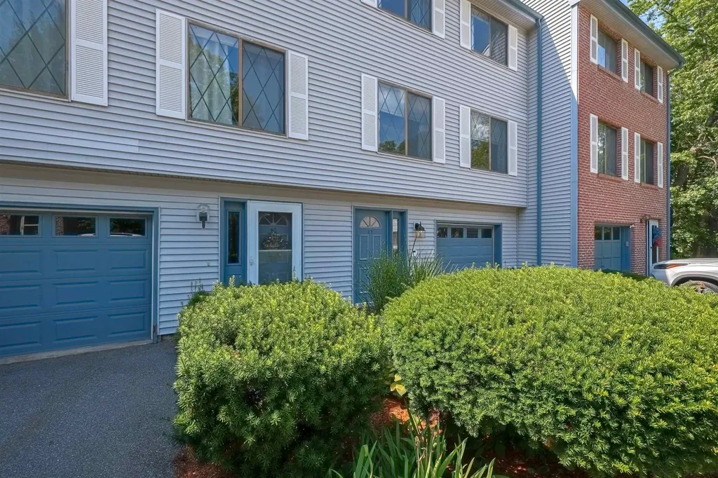 22 Vanden Road Merrimack NH 03054
