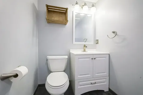 22 Vanden Road Merrimack NH 03054