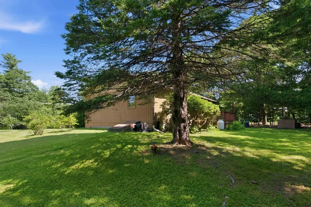 8 Bean Hill Road Belmont NH 03220