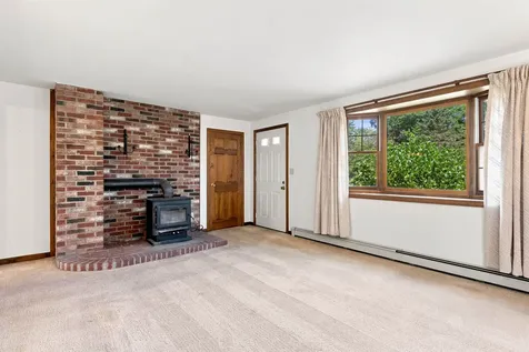8 Bean Hill Road Belmont NH 03220