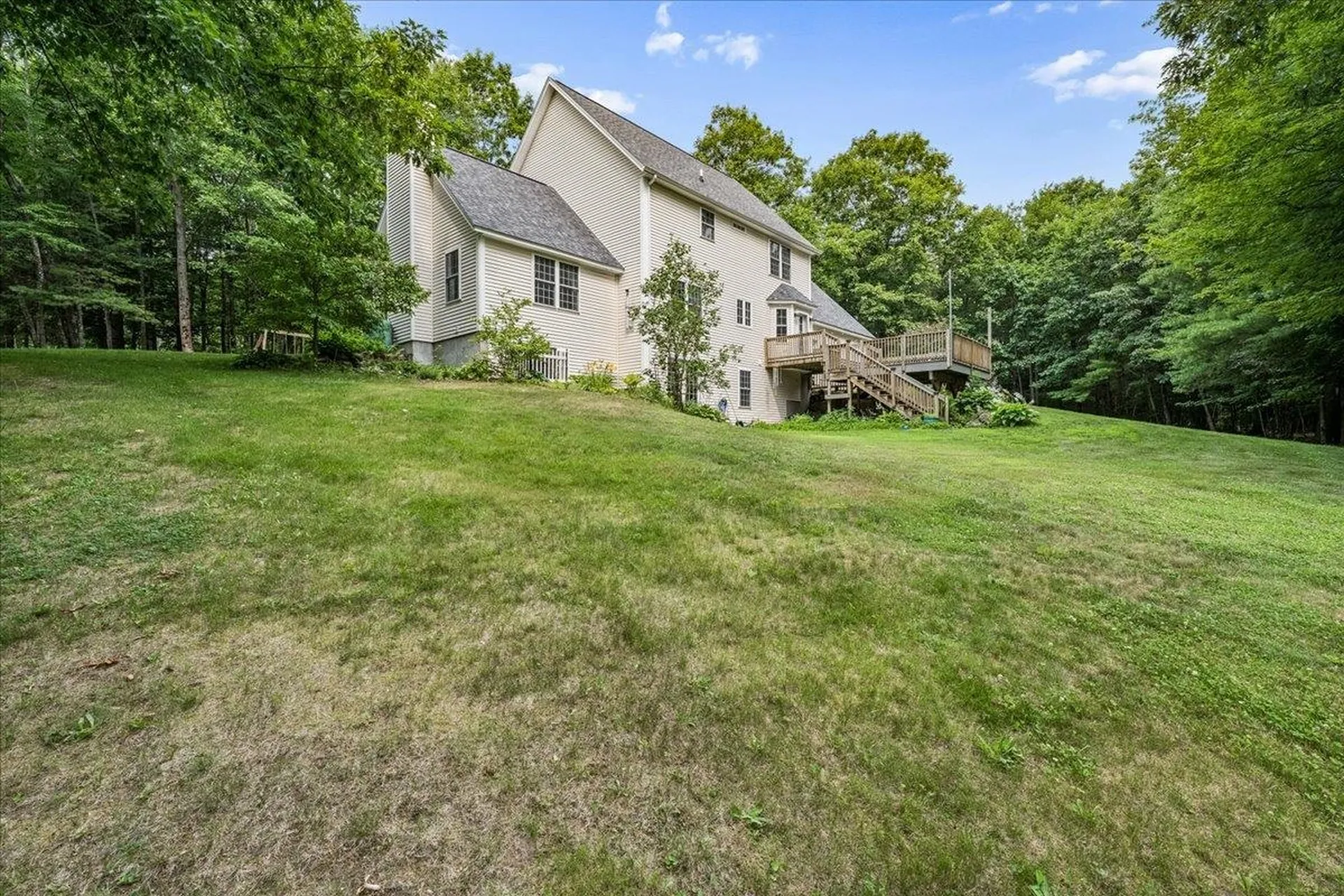 11 Hedman Lane Temple NH 03084