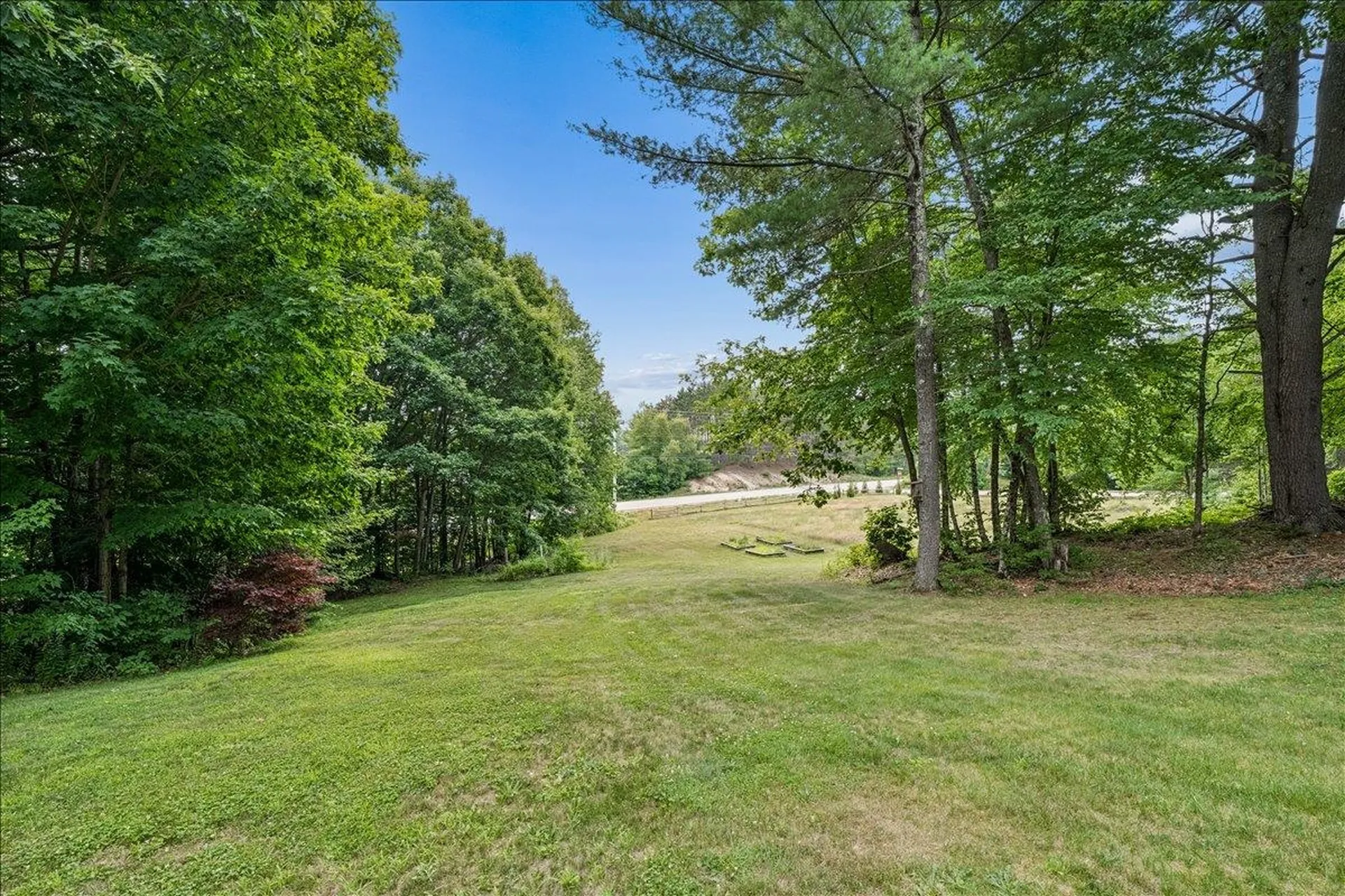 11 Hedman Lane Temple NH 03084