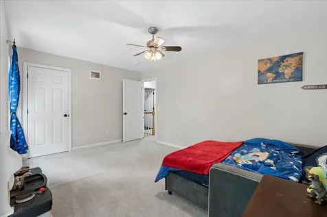 11 Hedman Lane Temple NH 03084