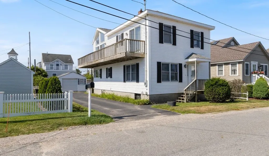 1 Twelfth Street Hampton NH 03842