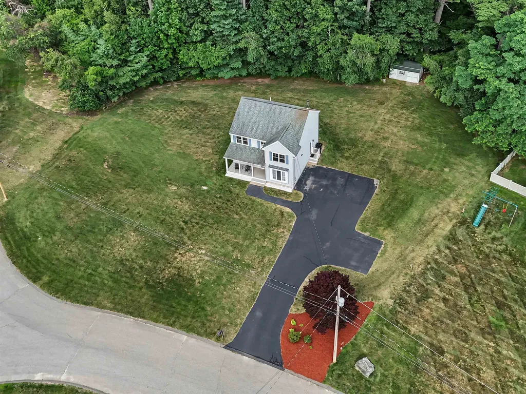13 Brandy Circle Litchfield NH 03052