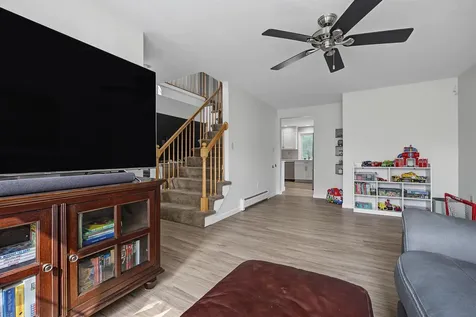 13 Brandy Circle Litchfield NH 03052