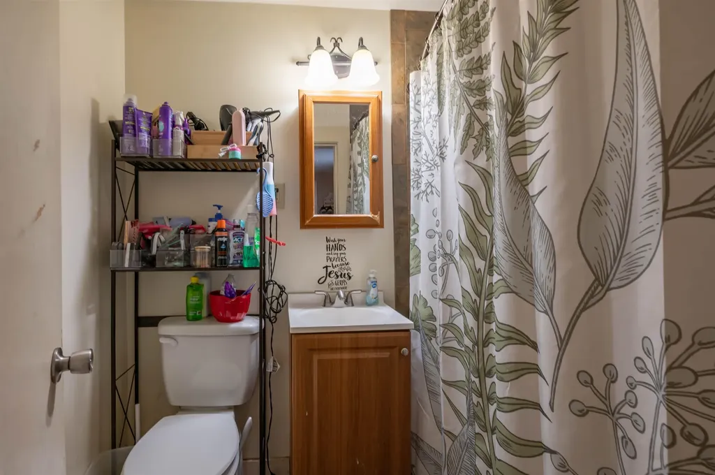 72 Palm Street Nashua NH 03060