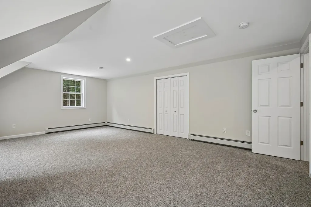 15 Emerald Drive Danville NH 03819