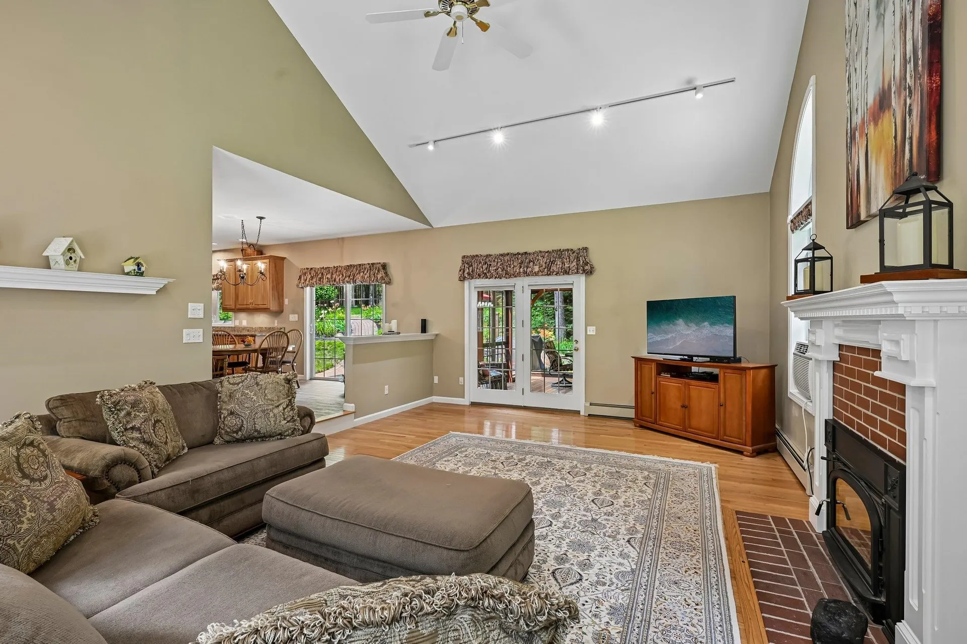 15 Emerald Drive Danville NH 03819