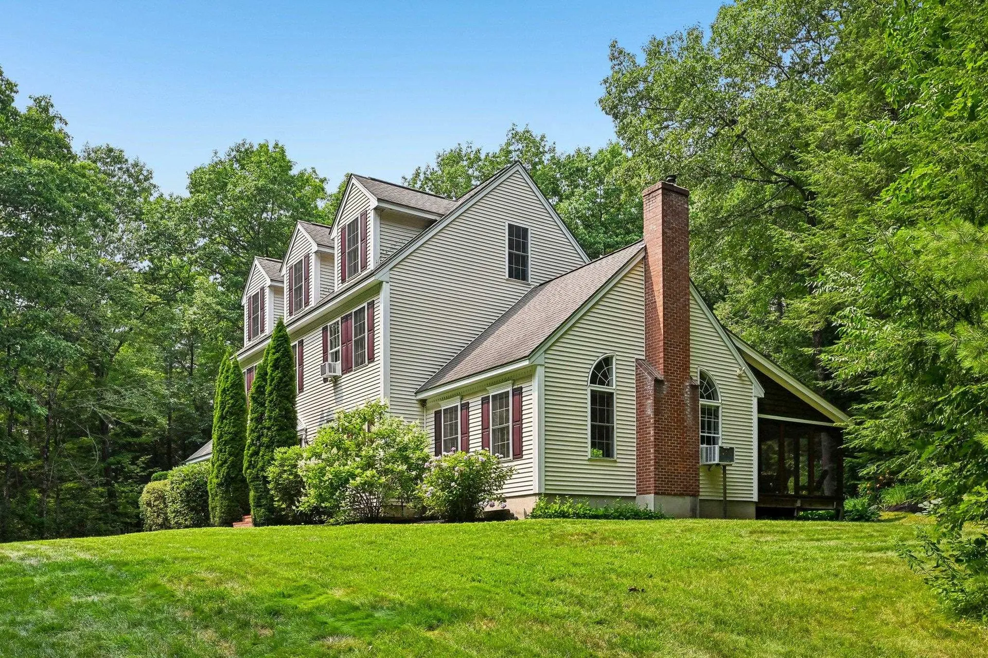 15 Emerald Drive Danville NH 03819