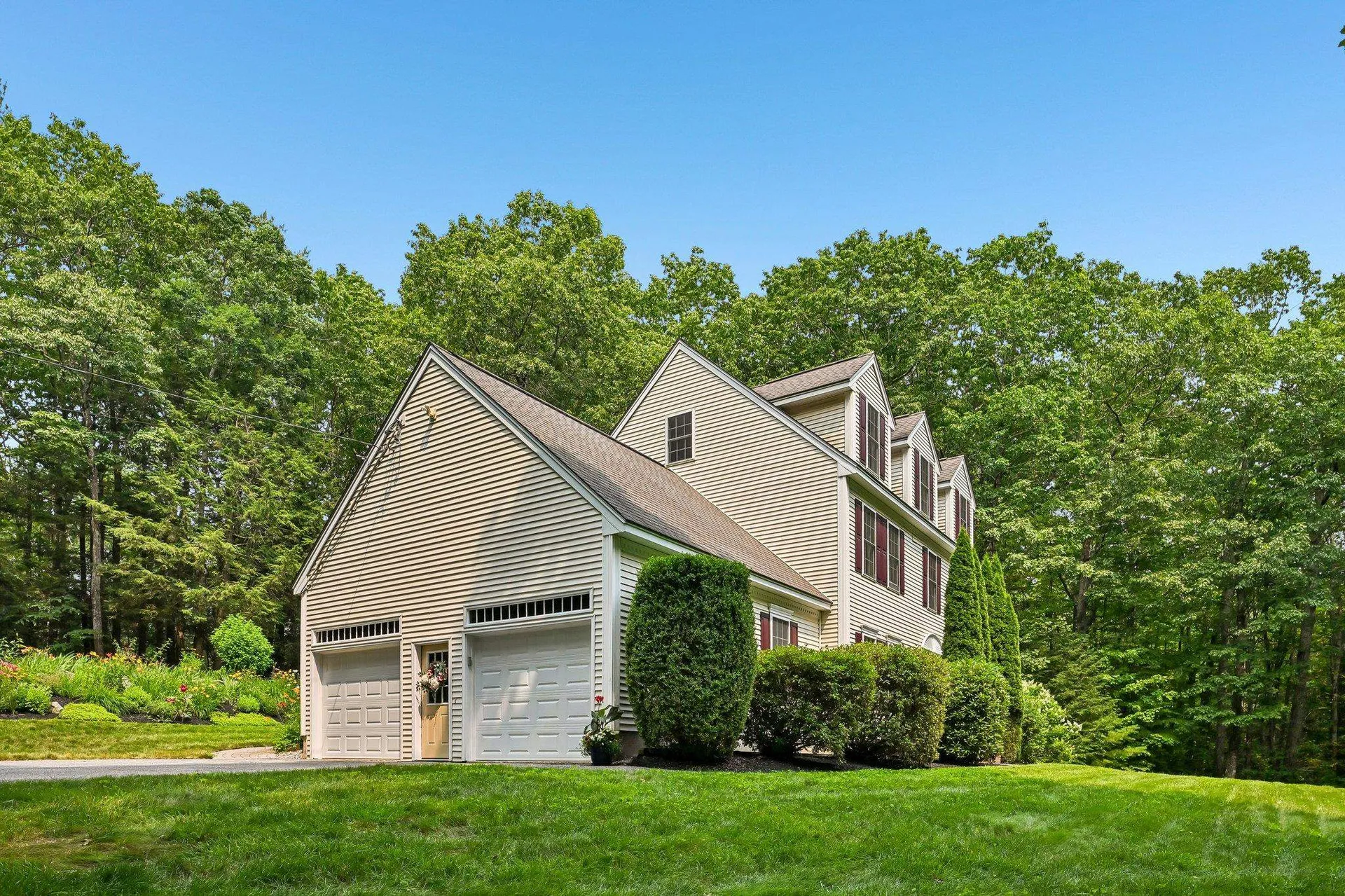 15 Emerald Drive Danville NH 03819