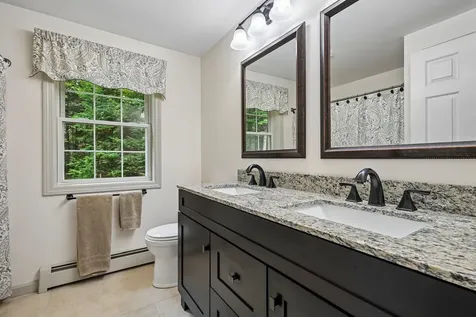 15 Emerald Drive Danville NH 03819