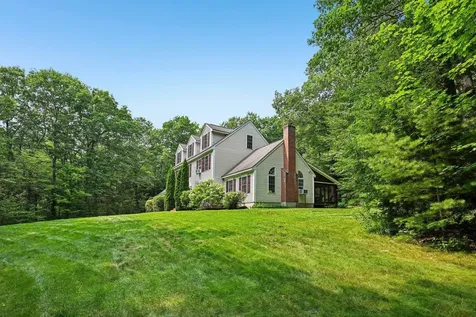 15 Emerald Drive Danville NH 03819