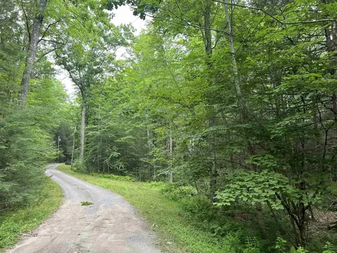 15 Emerald Drive Danville NH 03819