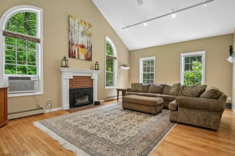 15 Emerald Drive Danville NH 03819