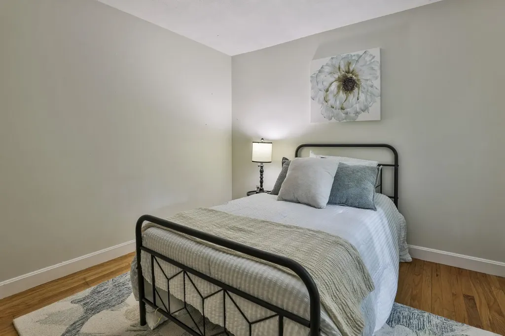 24 Cricket Hill Drive Amherst NH 03031