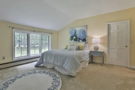 24 Cricket Hill Drive Amherst NH 03031
