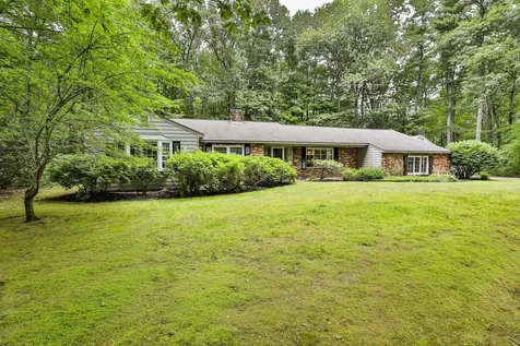24 Cricket Hill Drive Amherst NH 03031