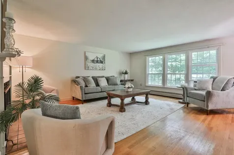 24 Cricket Hill Drive Amherst NH 03031
