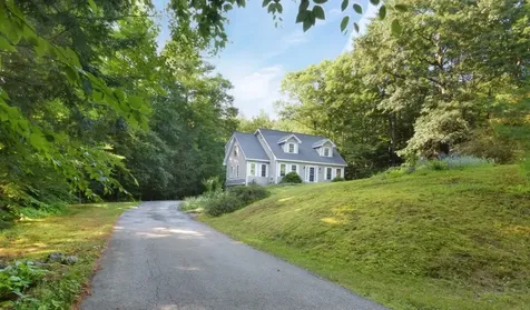 542 Cross Country Road Pembroke NH 03275