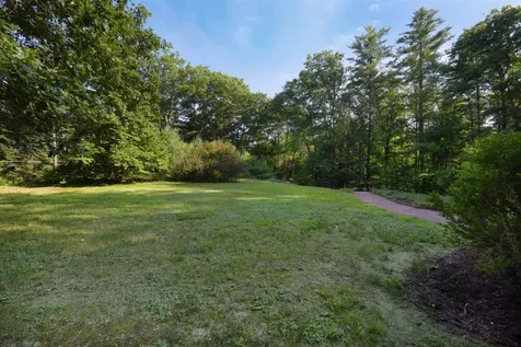 542 Cross Country Road Pembroke NH 03275