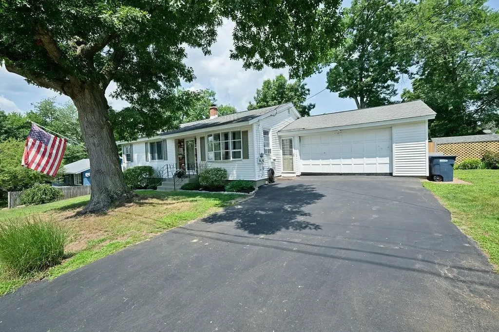 148 Brunelle Avenue Manchester NH 03103