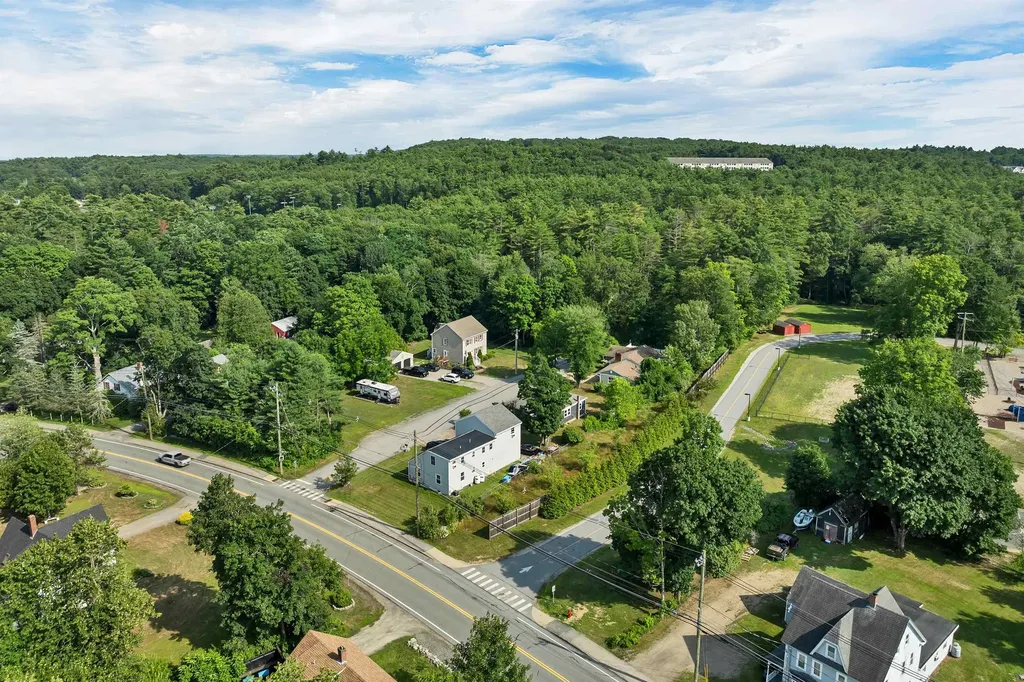 3 Pond Street Newmarket NH 03857
