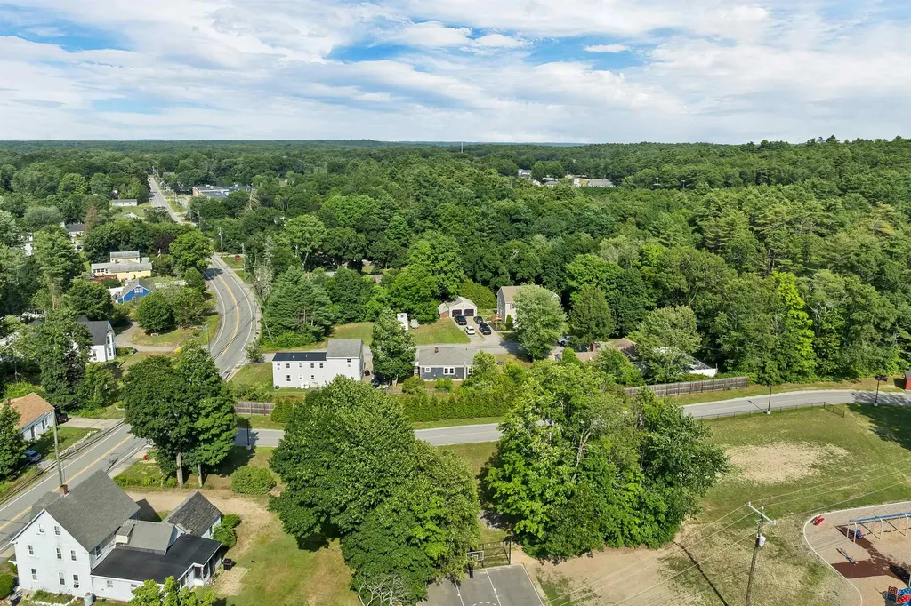 3 Pond Street Newmarket NH 03857